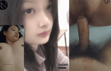 နုဖက်လက်ဆက်နေတဲ့စောက်ဖုတ်လေးကိုစောက်ရမ်းကလိပြီးလိုးတဲ့အောကား