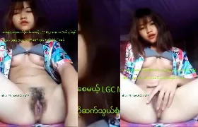တောင်နေတဲ့စောက်စိလေးကို ပွတ်တဲ့စော်လှလှလေး