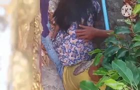 ဘုရားဘေးမှာ ကွန်ဒုံးစွတ်ပြီးကြုံး .. မြန်မာချောင်းရိုက်