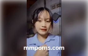 ချစ်စရာလေးဆိုတော့ နို့ပြတာနဲ့တင်ရှက်နေပီ
